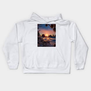 Nature's wonders: Sunset in the snow Kids Hoodie